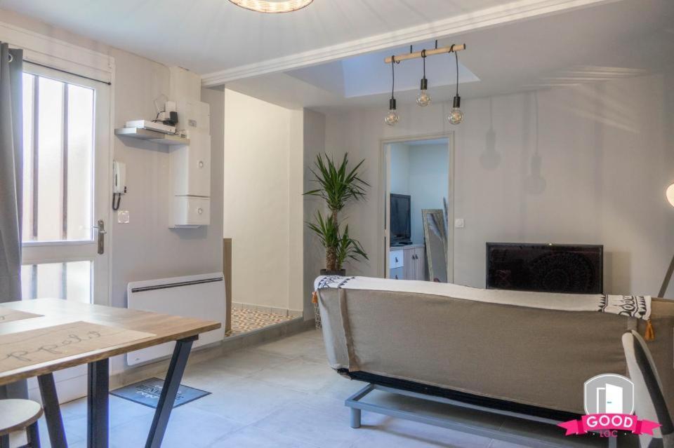 La Coquille D'Orleans Avec Sa Cour Apartamento Exterior foto